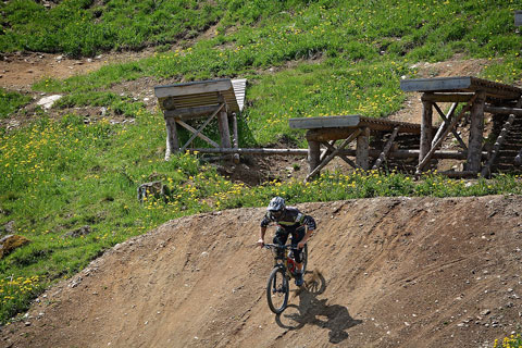 mountain bike dirt run